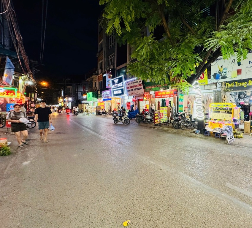 BÁN NHÀ MẶT PHỐ GẦN HỌC VIỆN TÀI CHÍNH - VỈA HÈ RỘNG – KINH DOANH SẦM UẤT